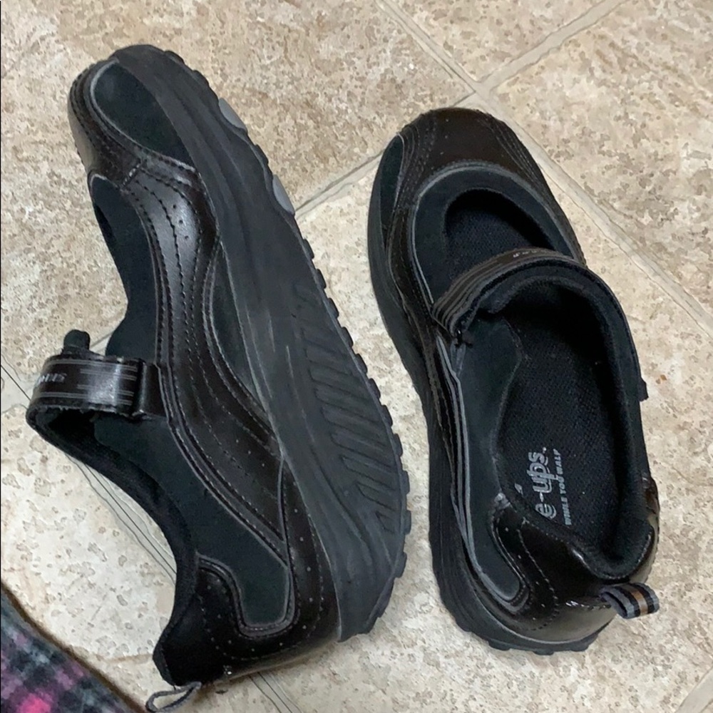 Sketchers shapeups Hydrate sneakers